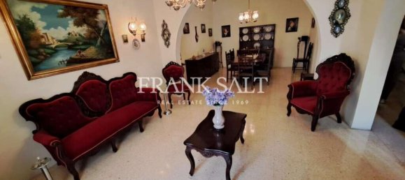 3 bedrooms House in Tarxien, Malta No. 2717 6