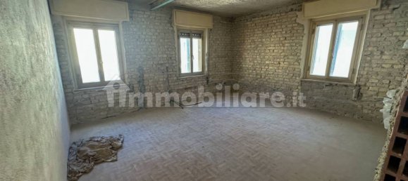 5 bedrooms House in Udine, Italy No. 280572 9