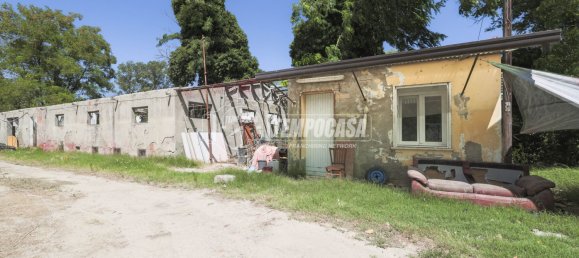 4 bedrooms House in Forlì, Italy No. 275844 18