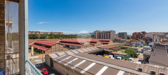 2-salle Appartement à Turin, Italy No. 2983 19