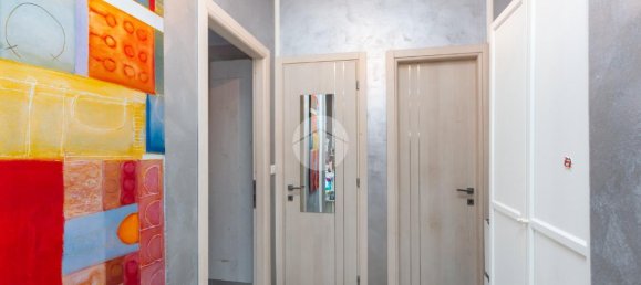 2-salle Appartement à Turin, Italy No. 2983 8