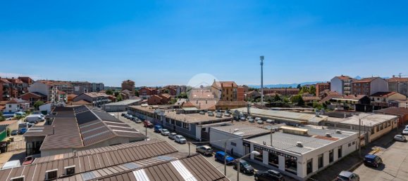 2-salle Appartement à Turin, Italy No. 2983 20