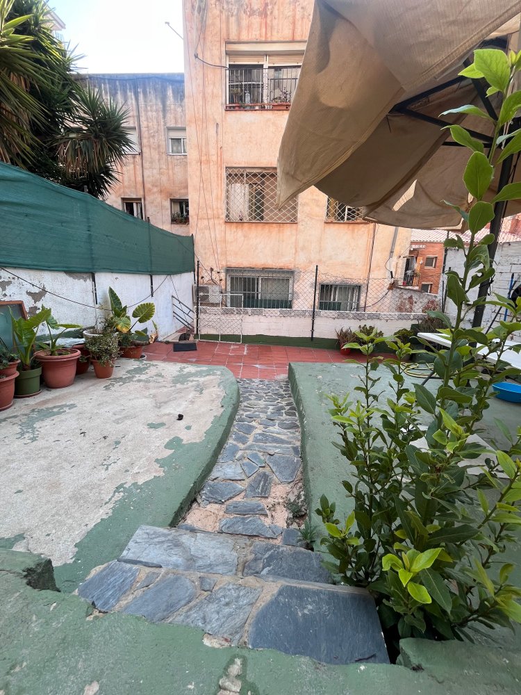 3 bedrooms Apartment in Santa Coloma de Gramenet, Spain No. 202903