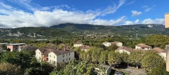 Apartamento de 3 dormitorios en Echirolles, France No. 299765 15