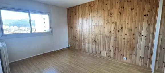 Apartamento de 3 dormitorios en Echirolles, France No. 299765 12