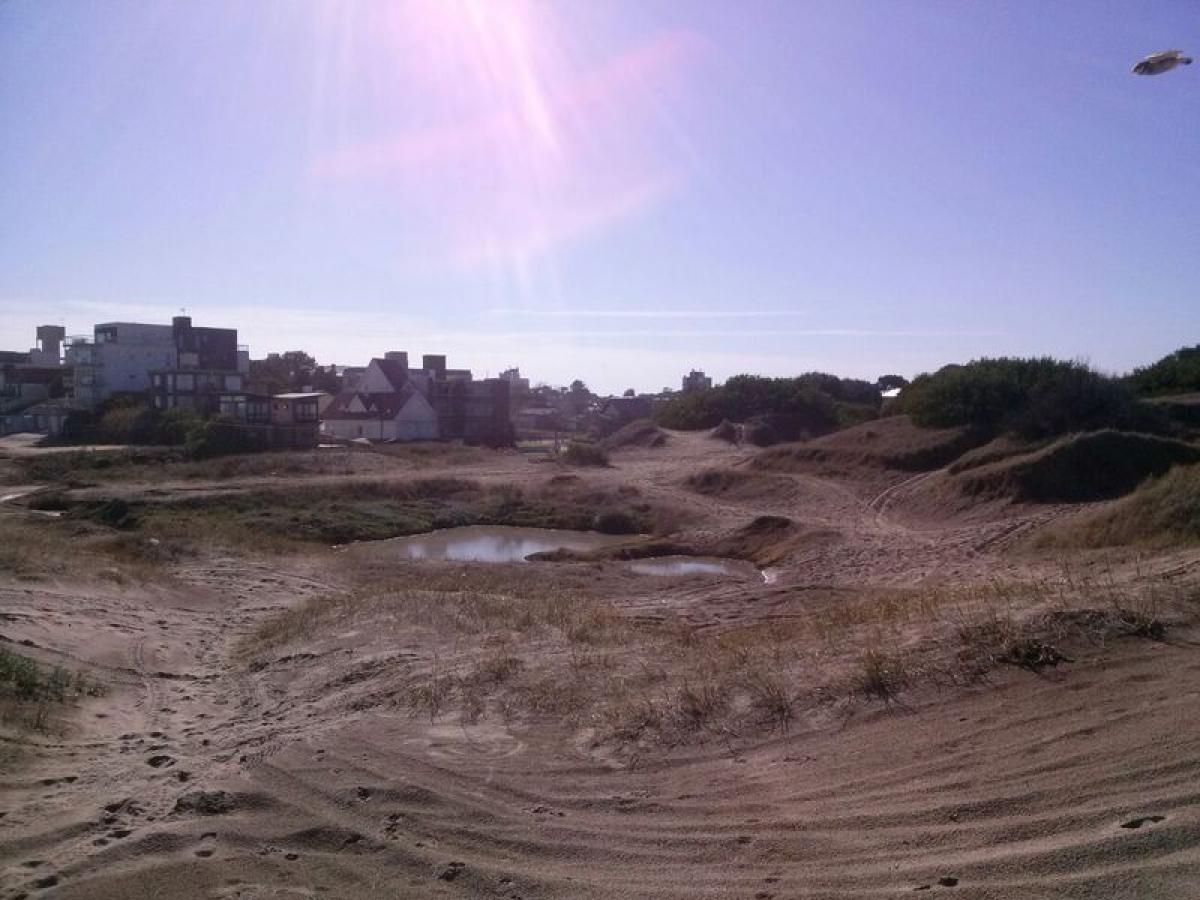  قطعة أرض في Mar del Plata, Argentina رقم 117503