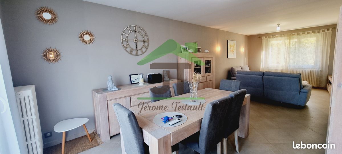 4 bedrooms House in Chateaudun, France No. 160829