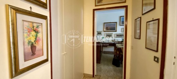 3 rooms Apartment in Massa, Italy No. 213066 5