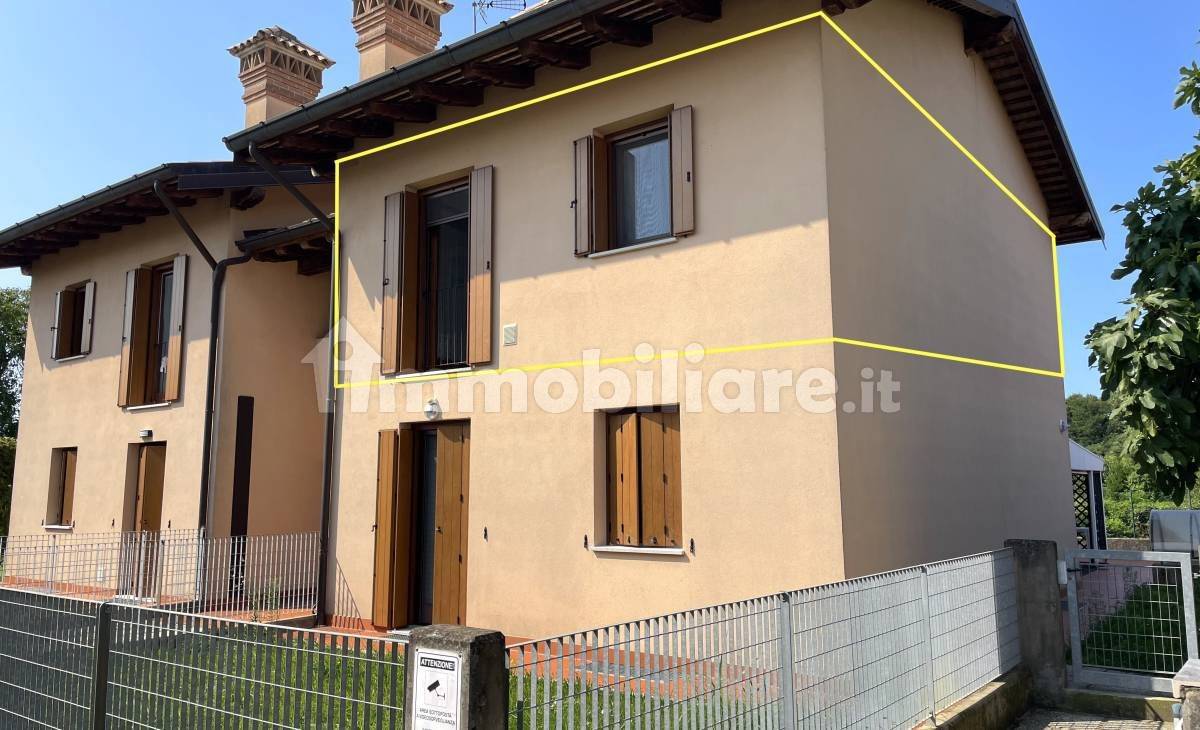 Квартира с 2 спальнями в Удине, Италия № 344968