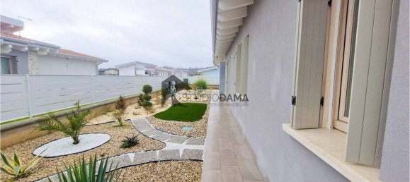 3 bedrooms Villa in Lonato del Garda, Italy No. 60566 3