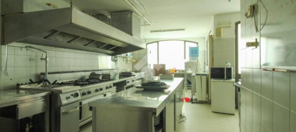 3غرفة عقار تجاري في Bergamo, Italy رقم 282209 16