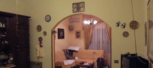 4 rooms Apartment in Sinalunga, Italy No. 147045 2