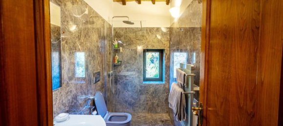 4 bedrooms House in Volterra, Italy No. 52746 28