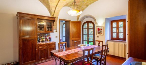 4 bedrooms House in Volterra, Italy No. 52746 19