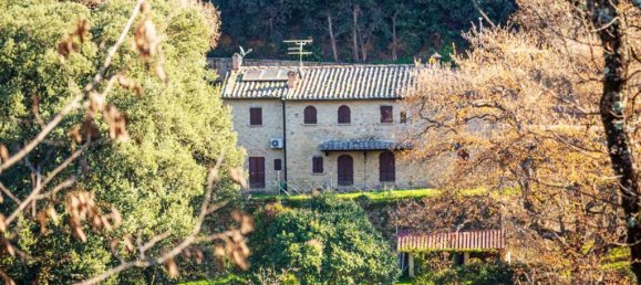 4 bedrooms House in Volterra, Italy No. 52746 3