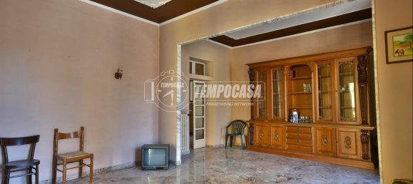 Apartamento de 6 dormitorios en Osimo, Italy No. 109191 2