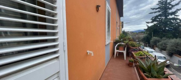 Apartamento de 5 habitaciónes en Prato, Italy No. 30235 7