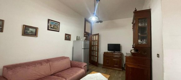 Apartamento de 5 habitaciónes en Prato, Italy No. 30235 4