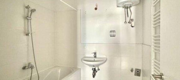 2-salle Appartement à Rudolfsheim-Funfhaus, Austria No. 200028 5