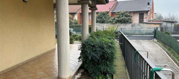 Villa de 4 divisões em Calcio, Italy N.º 91095 26