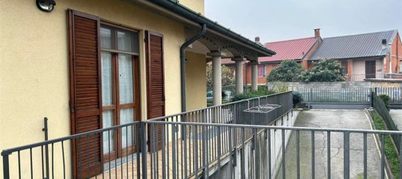 Villa de 4 divisões em Calcio, Italy N.º 91095 28