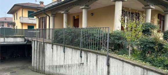 Villa de 4 divisões em Calcio, Italy N.º 91095 25