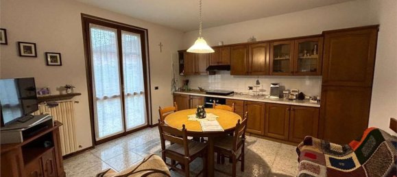 Villa de 4 divisões em Calcio, Italy N.º 91095 40