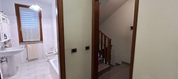 Villa de 4 divisões em Calcio, Italy N.º 91095 15