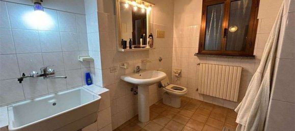 Villa de 4 divisões em Calcio, Italy N.º 91095 11