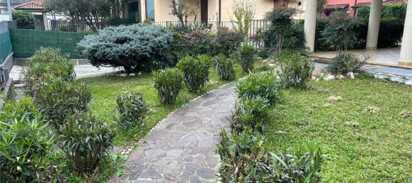 Villa de 4 divisões em Calcio, Italy N.º 91095 34