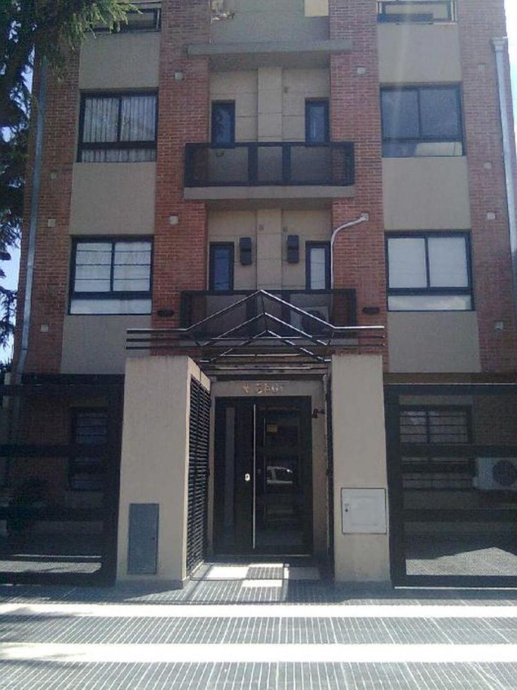 Studio in Bermudez, Argentina No. 17777