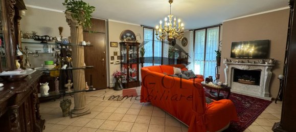 5-salle Villa à Settimo Milanese, Italy No. 336886 4