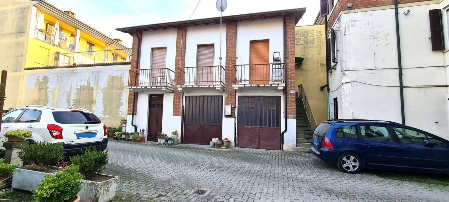 2 rooms Apartment in Santa Giuletta, Italy No. 193796