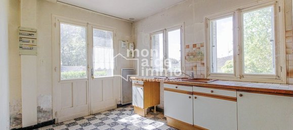 3 bedrooms House in Mont-de-Marsan, France No. 110197 9