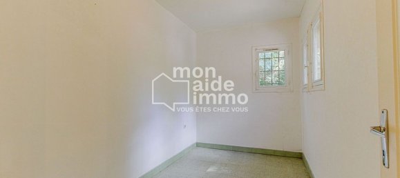 3 bedrooms House in Mont-de-Marsan, France No. 110197 17