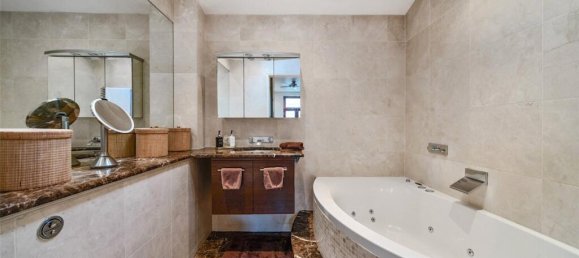 4 bedrooms House in St Johns Wood, United Kingdom No. 7433 7