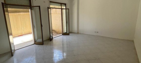 4 chambres Appartement à Palermo, Italy No. 347006 8