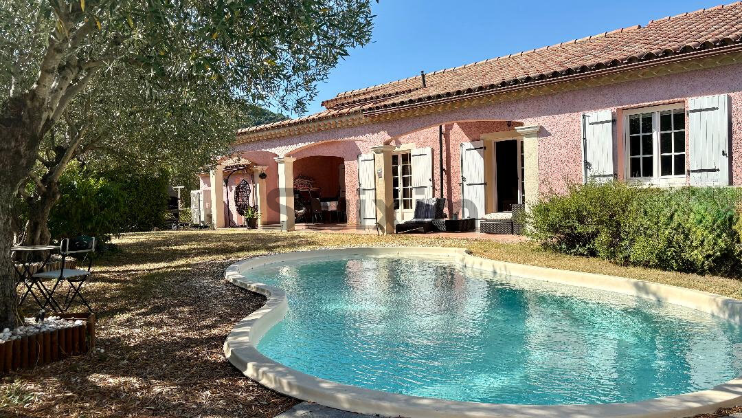 4 غرف نوم منزل في Les Mages, France رقم 297591