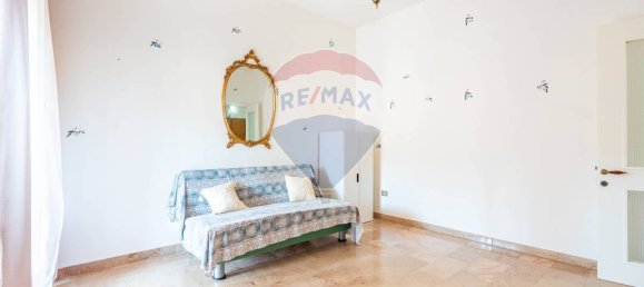 4 bedrooms Apartment in Cagliari, Italy No. 355492 2