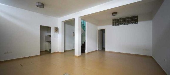 4 Schlafzimmer Gewerbliche Immobilie in Tseri, Cyprus, Nr. 20379 9