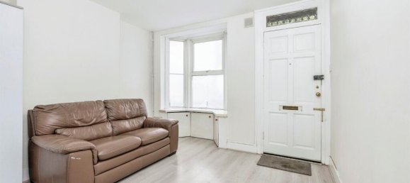 2 bedrooms House in Watford, United Kingdom No. 6080 2