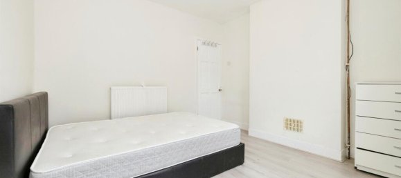 2 bedrooms House in Watford, United Kingdom No. 6080 8