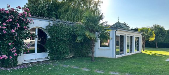 6 bedrooms House in Eure, France No. 359373 9