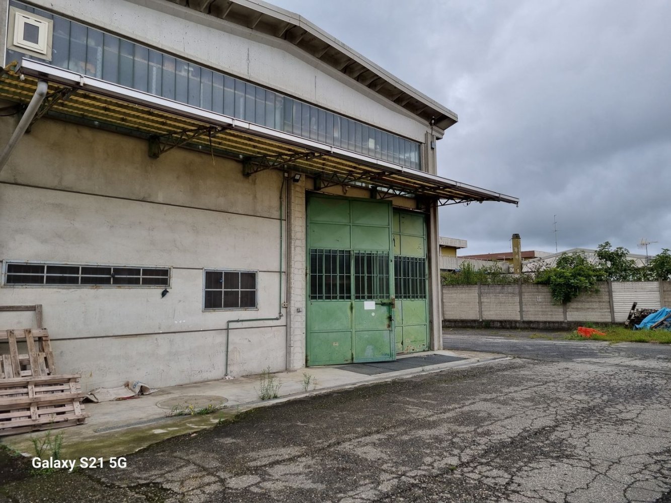  عقار تجاري في Crescentino, Italy 800متر مربع رقم 315972