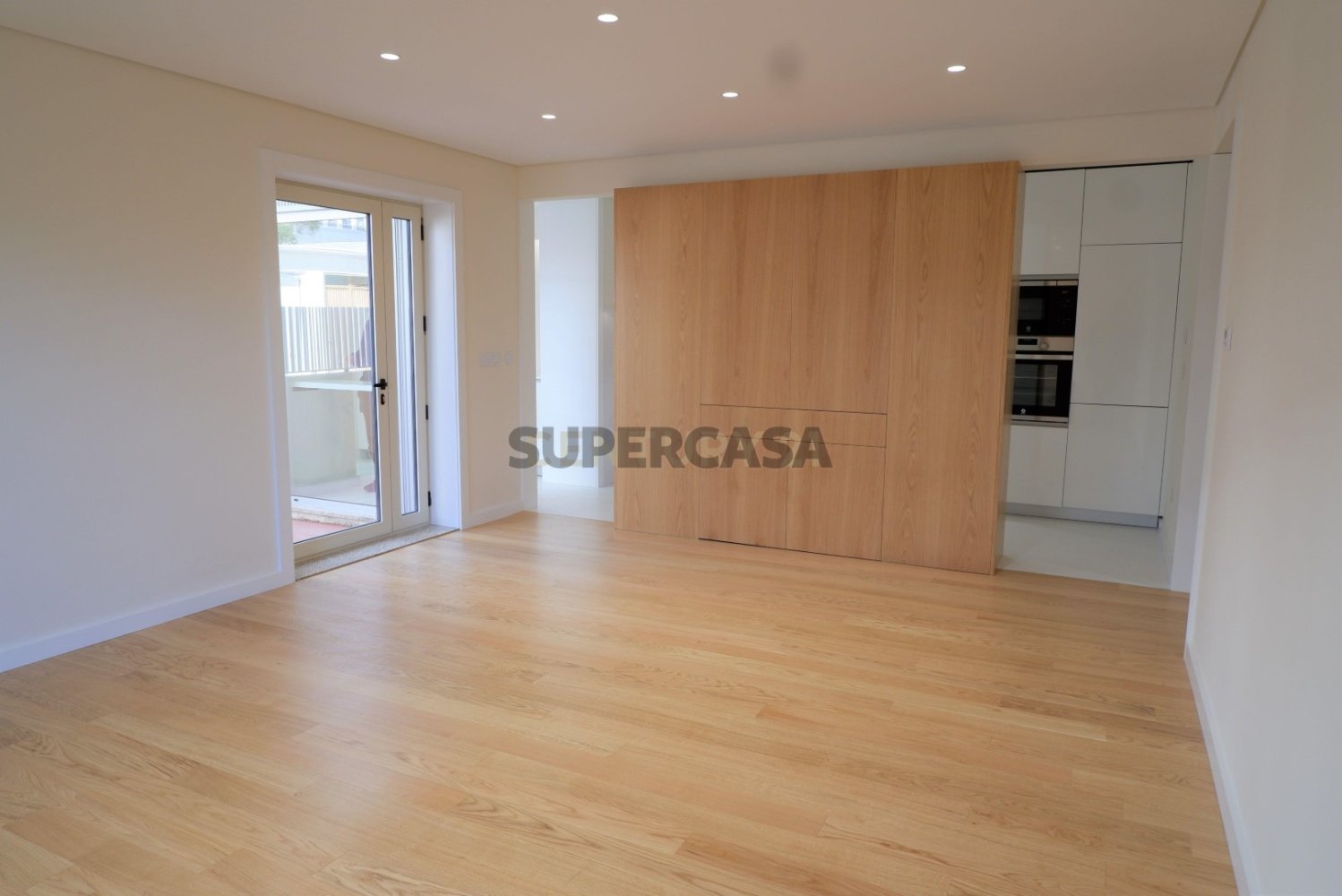 3 bedrooms Apartment in Porto, Portugal No. 209369