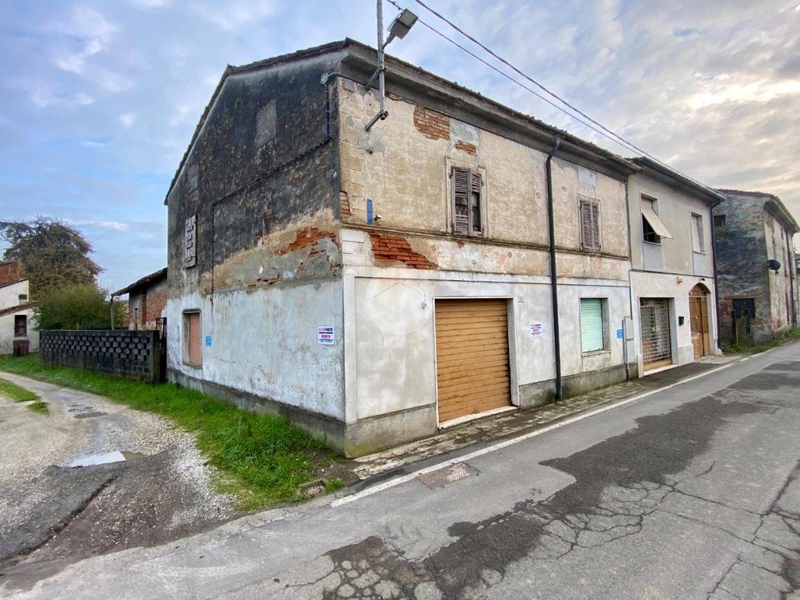 3 غرف نوم منزل في San Daniele Po, Italy رقم 154710