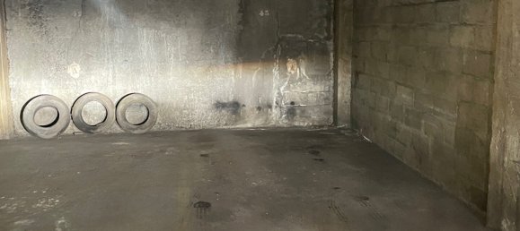  Parking in Paris, France No. 176017 5