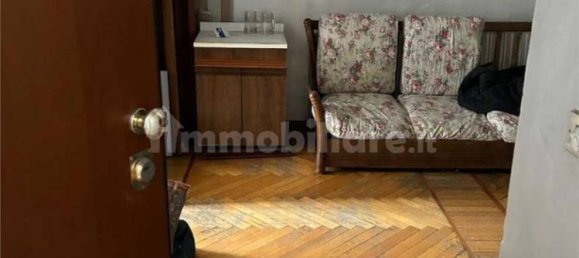 2 bedrooms Apartment in Turin, Italy No. 266077 9