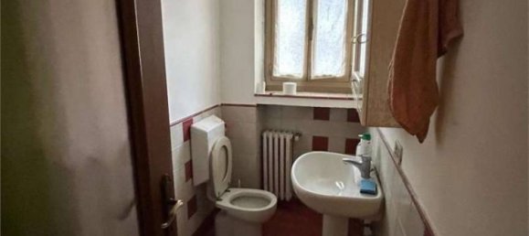 2 bedrooms Apartment in Turin, Italy No. 266077 5