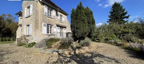 5 bedrooms House in Villers-Cotterets, France No. 242708 2